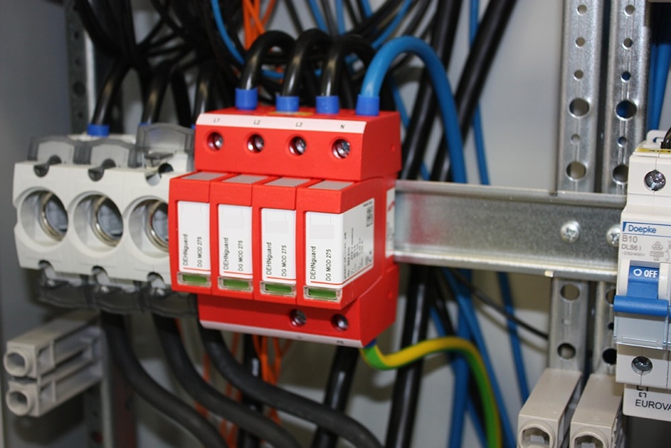 U berspannungsschutz bei Sicherheitstechnik Liebing & Beese GmbH in Gera